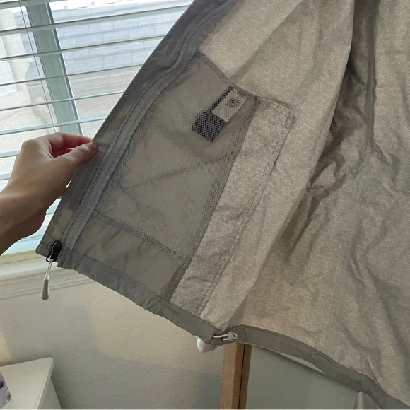 The North Face DryVent Waterproof Jacket - Picture 5 of 9